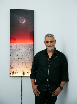 Meet the Artist > Ilan El